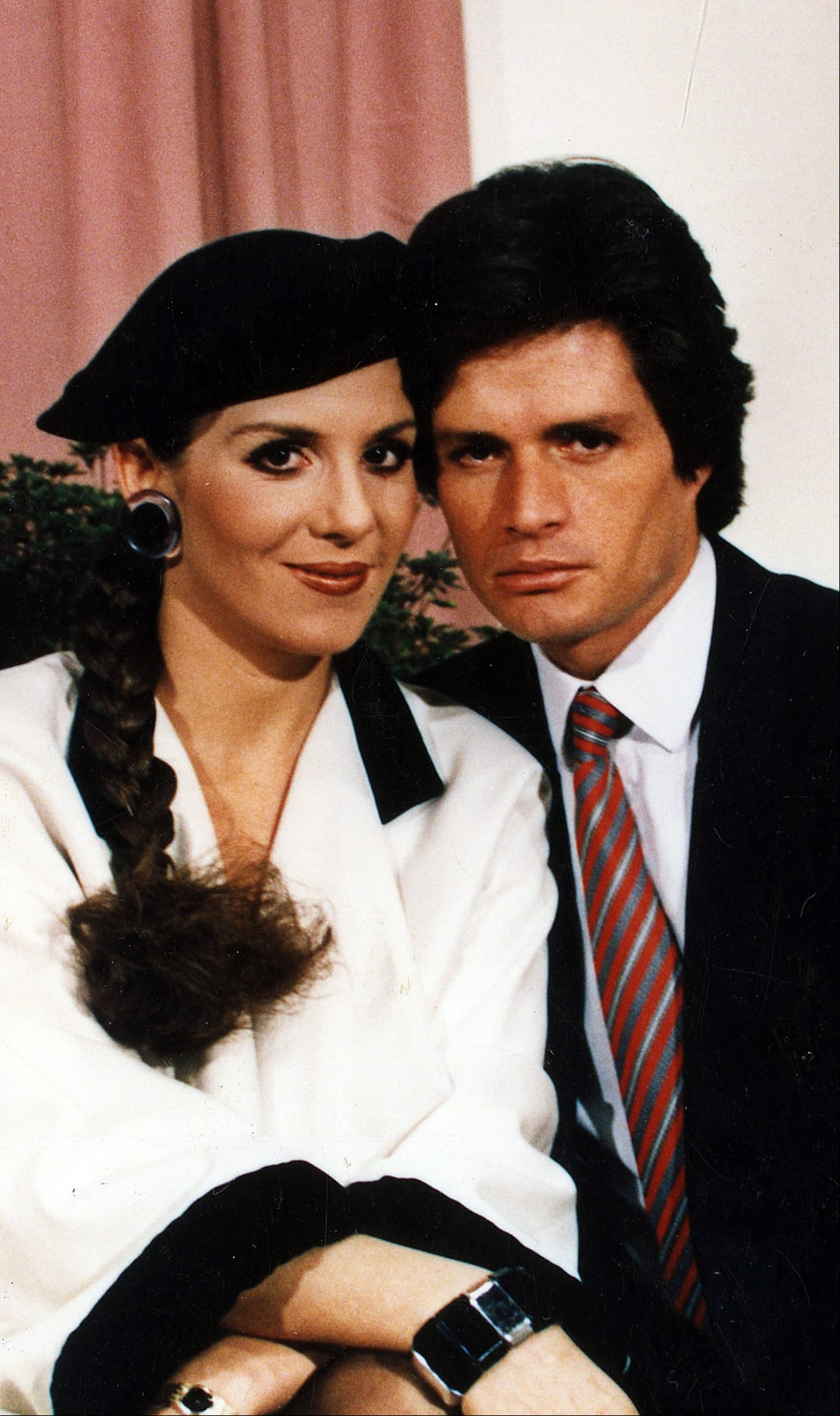 ¿Cómo se lleva Rebecca Jones con Alejandro Camacho? Como nunca, la actriz habla sobre su exmarido
