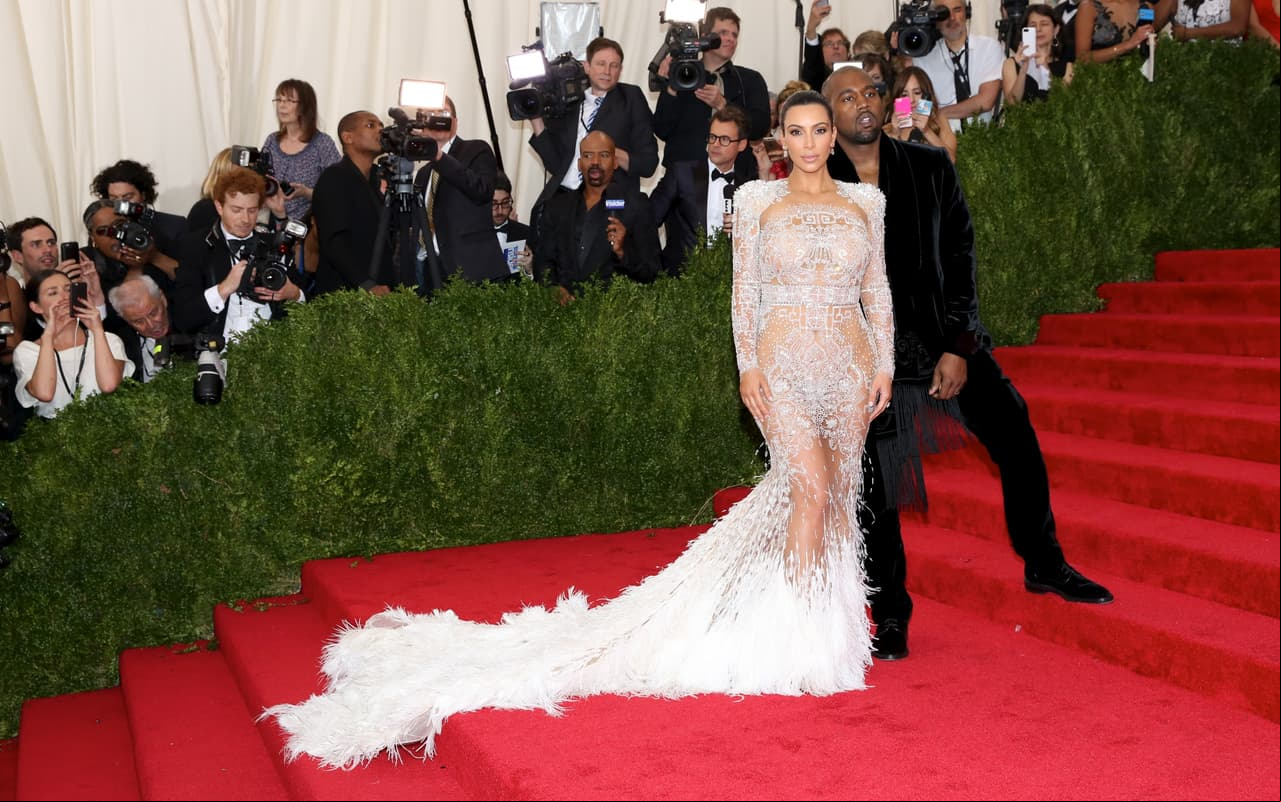 Y es que, aunado al acecho mediático que la pareja vive desde hace casi una década, las intenciones políticas de Kanye, así como una sonado rumor de infidelidad del rapero con la estrella del maquillaje Jefree Star apuntan a una inminente separación. Hasta el momento, las estrellas no se han pronunciado al respecto.