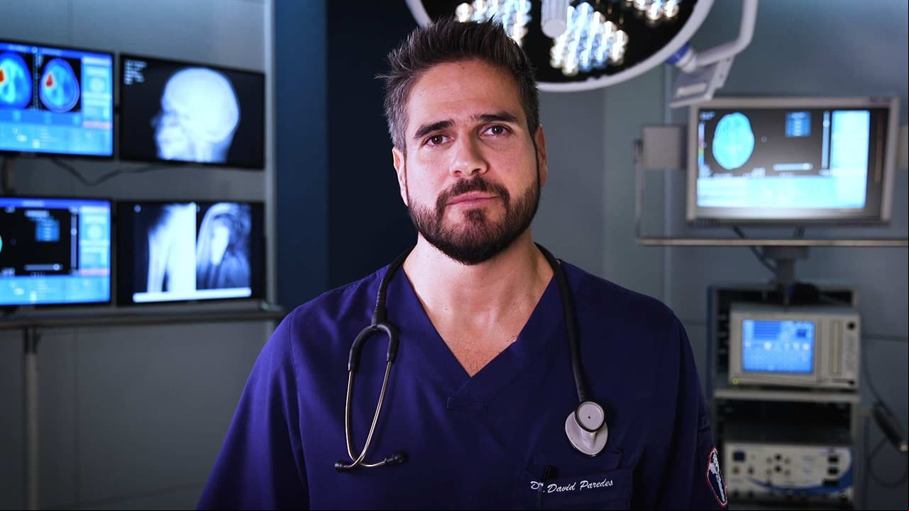 Daniel Arenas recuerda a su padre al protagonizar Médicos Línea de Vida