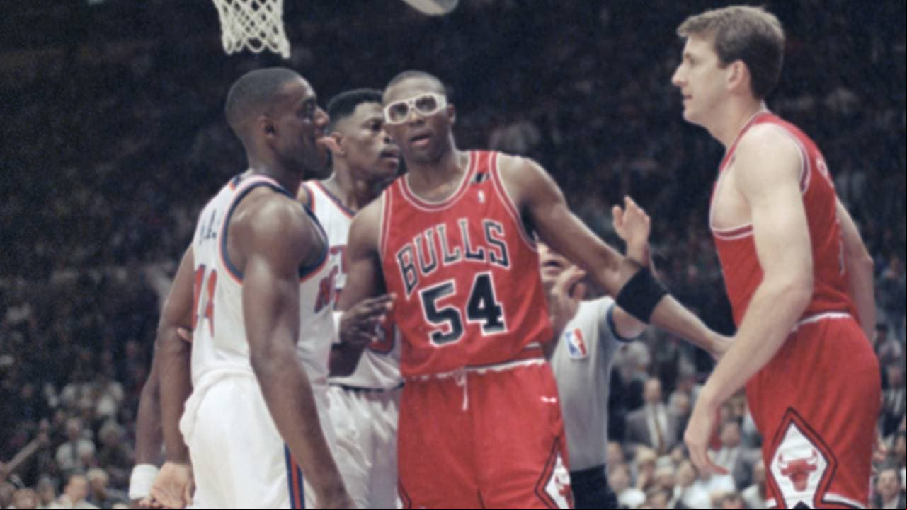 8. Horace Grant | El corpulento jugador de gafas espectaculares contenía los embates de Oakley y Barkley, además de tener grandes habilidades para el ataque. Su última temporada promedió arriba de 15 puntos por partido.