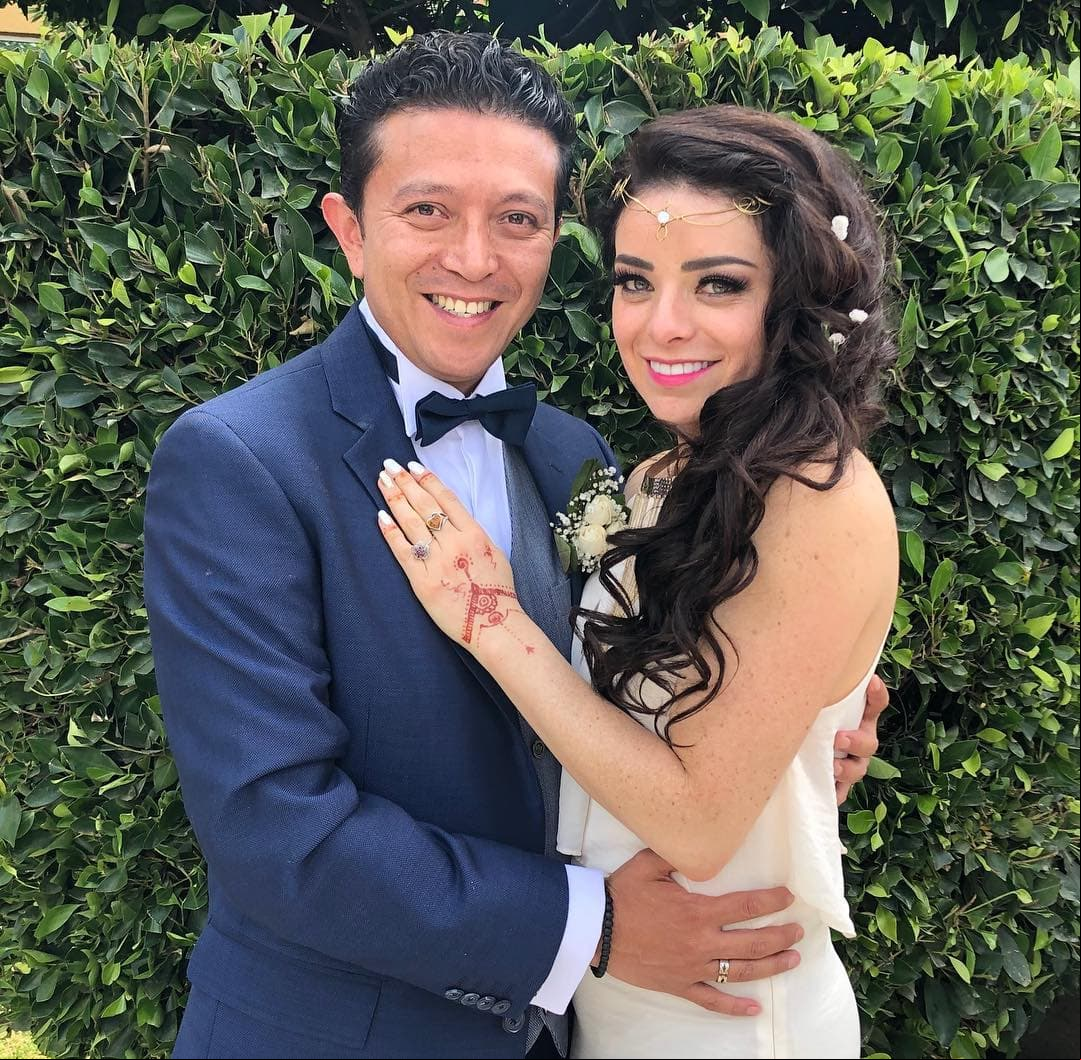 Violeta Isfel y Raúl Bernal se casaron en una ceremonia íntima el pasado fin de semana.