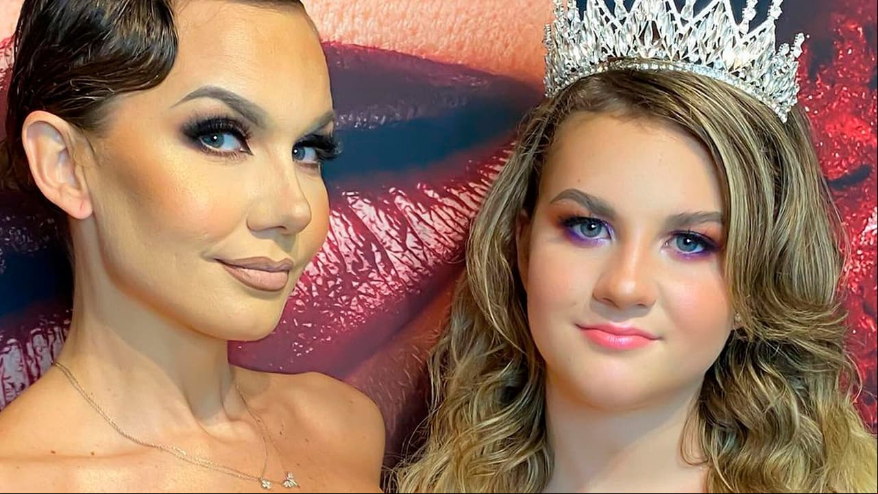 Michelle Vieth muestra cómo será el deslumbrante vestido de 15 años de su hija