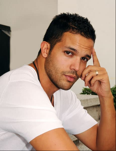 Adrian Martiñón