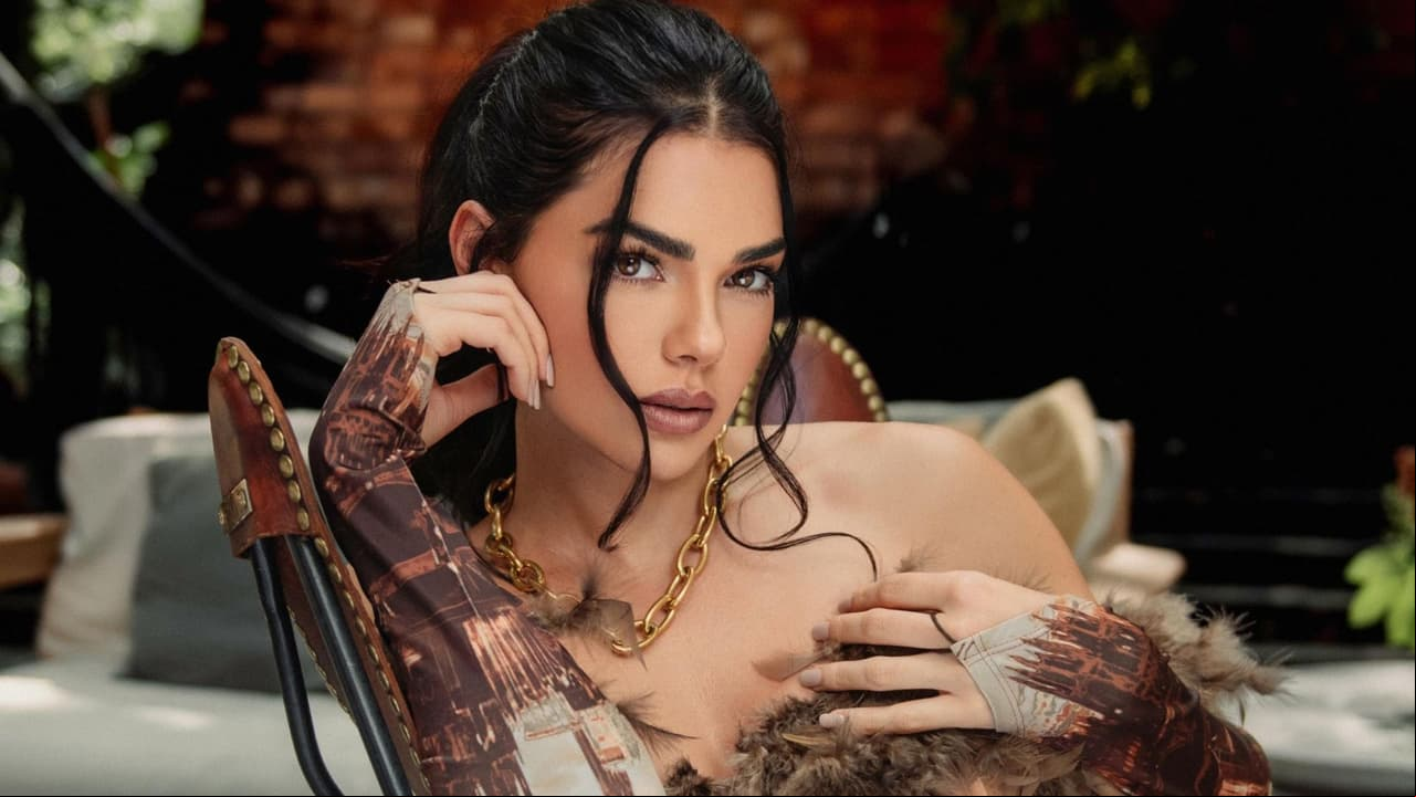 Livia Brito arranca grabaciones de 'Amanecer' e impacta con su look
