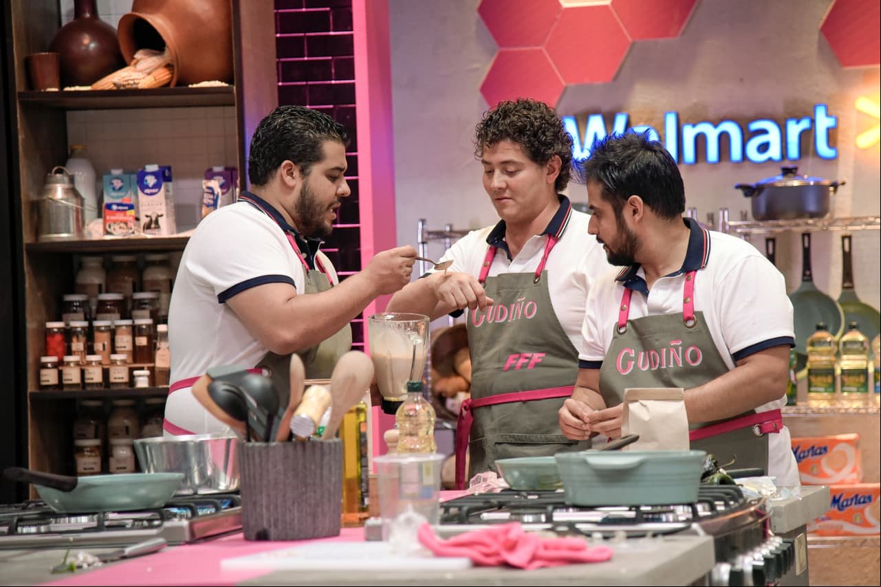 A parte de derramar la sal, la familia Gudiño cometió varios errores en su cocina, los jueces fueron bastante duros con ellos al no notar esfuerzo y creatividad en sus platillos.