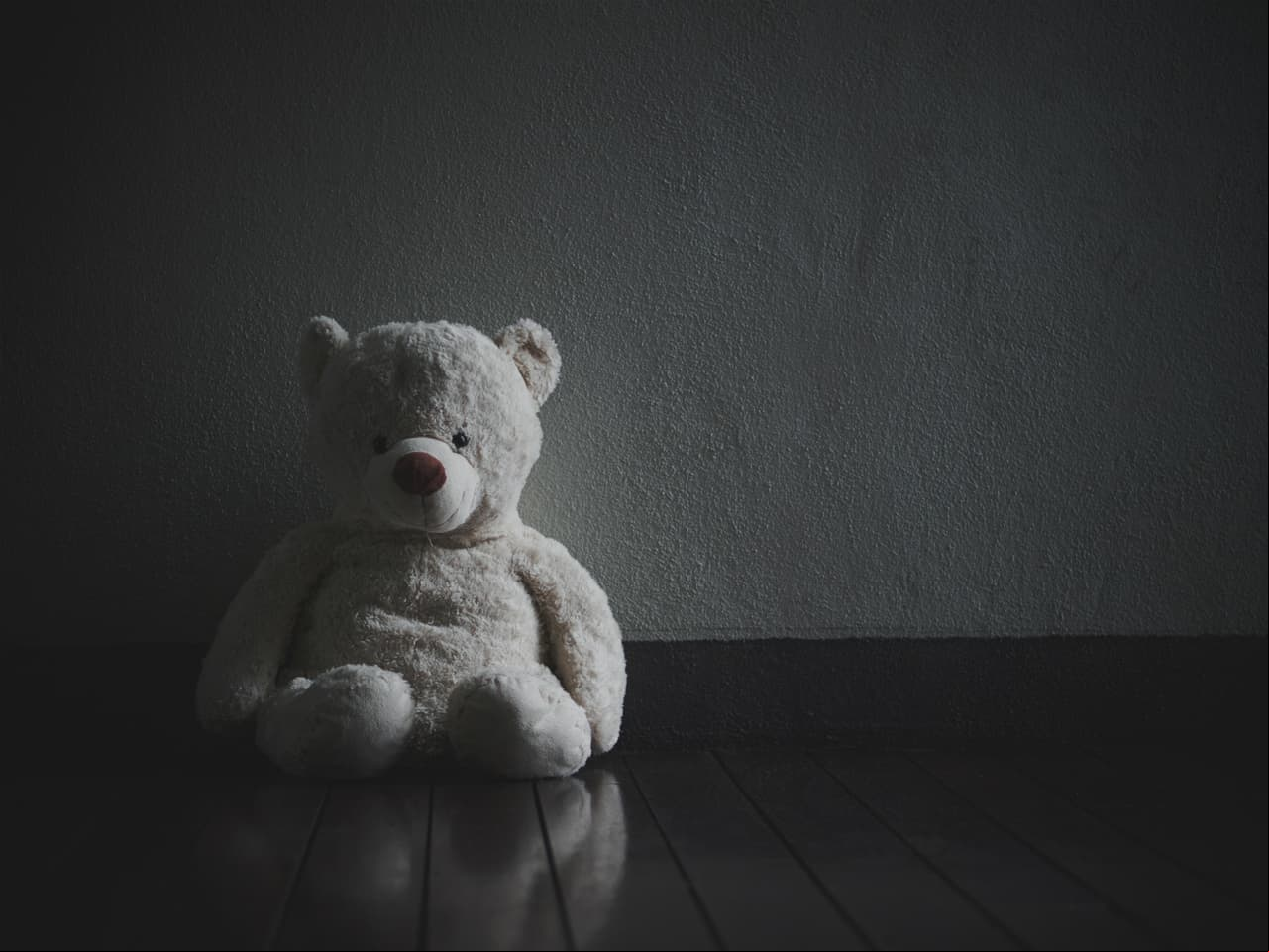 Peluche poseído en la cuna de un bebé ‘aterroriza’ las redes sociales