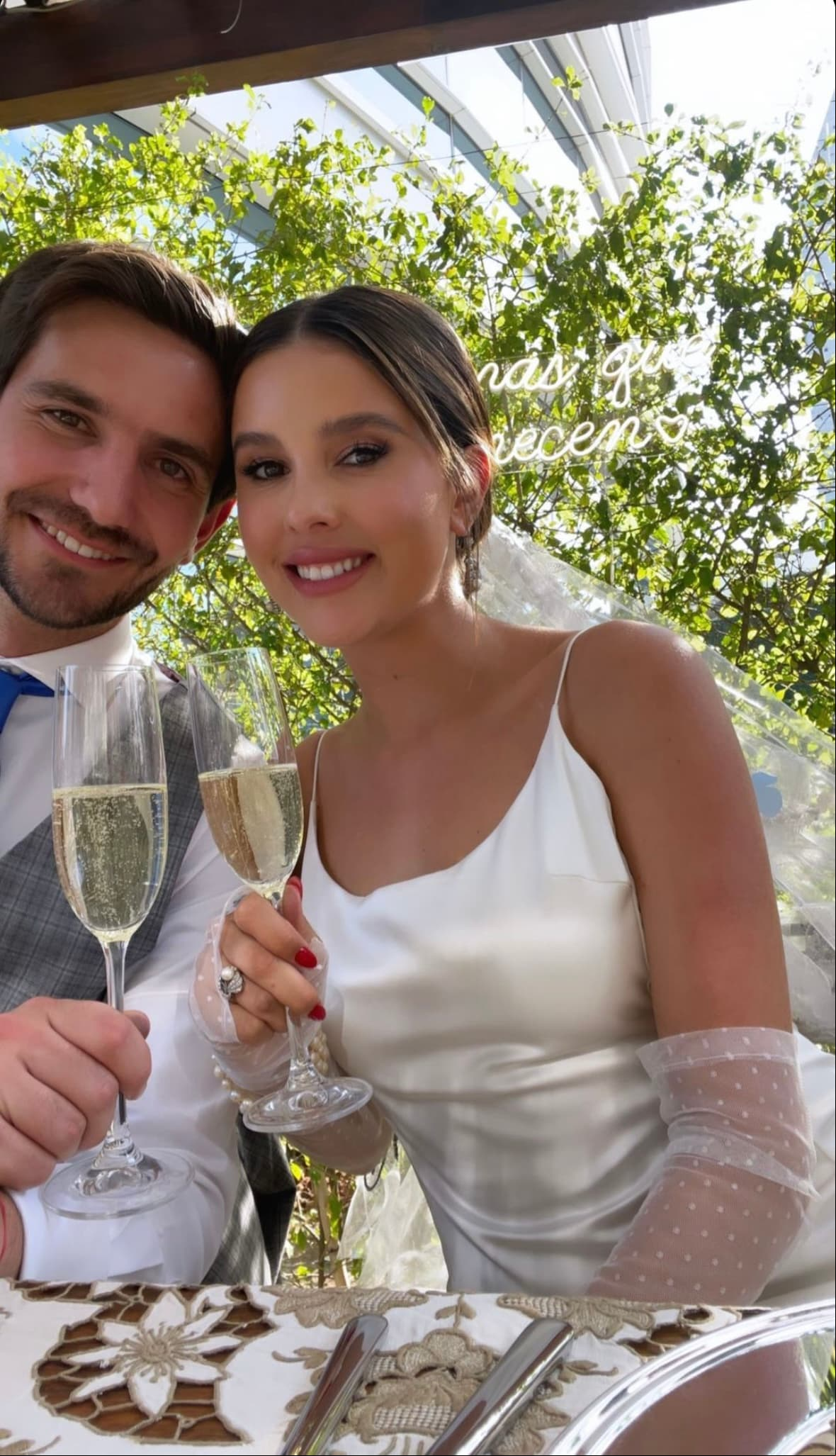 Paulina Goto: velo de novia escondía su historia de amor en el diseño
