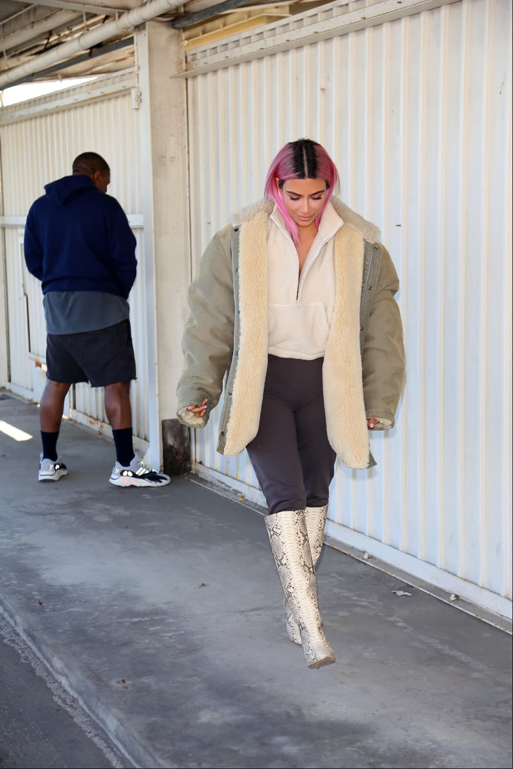 Los paparazzi captaron a Kim junto a su marido, Kanye West (FOTO: The Grosby Group)