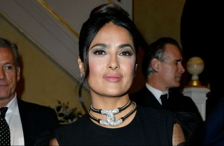 La tierna reacción de Salma Hayek con una pequeña que le pidió un autógrafo