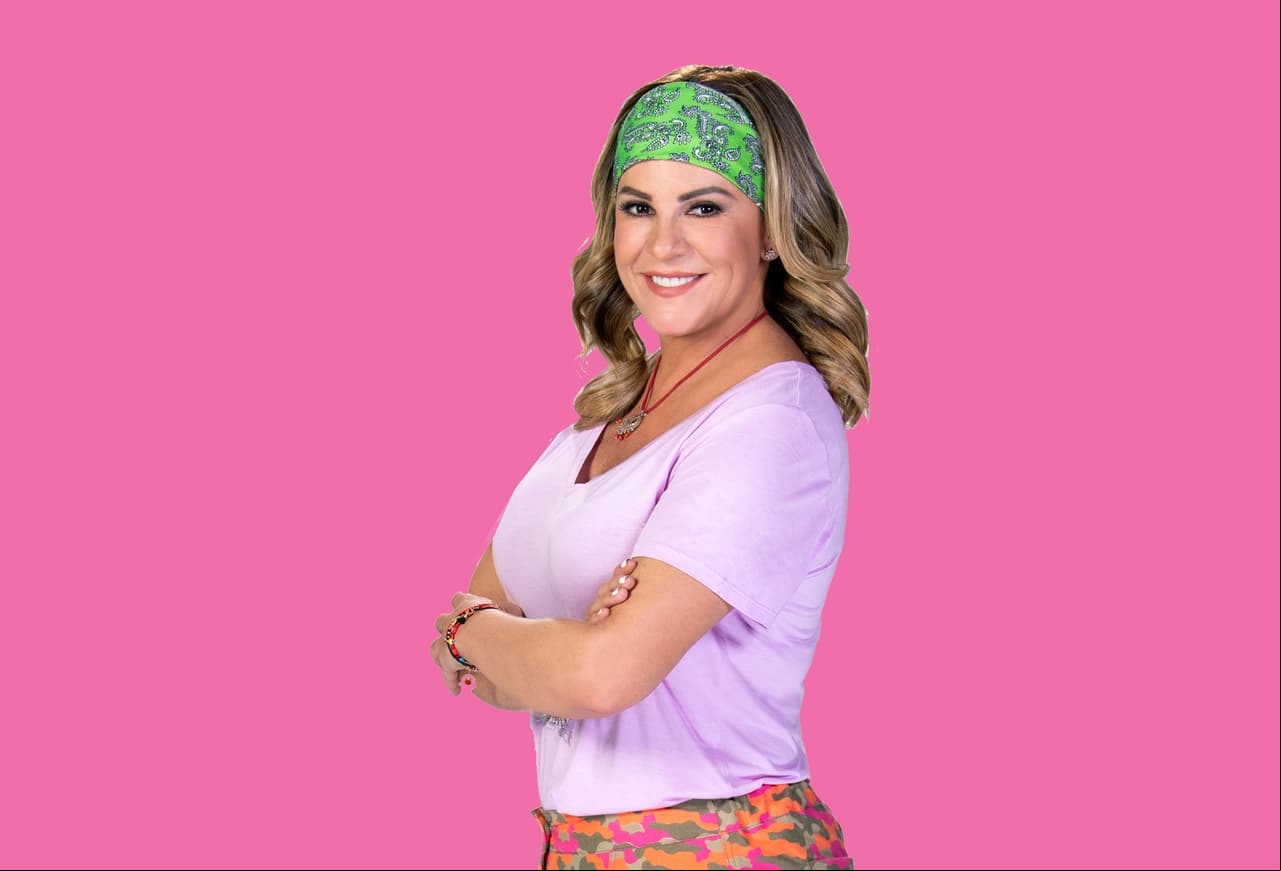 Roxana Castellanos aseguró que no fue llamada para integrarse desde la cuarta temporada de la serie y por compromisos de trabajo los tiempos no compaginaron, sin embargo, 'Vanesa' regresó para la séptima temporada lista para quedarse.