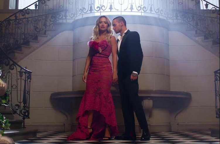 Liam Payne y Rita Ora en el videoclip de 'Cincuenta Sombras Liberadas'