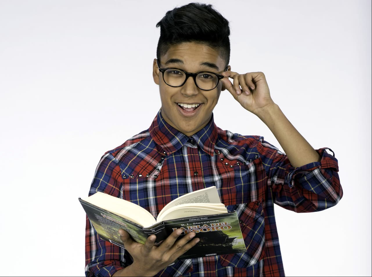 Y se vio un poco más intelectual, ya que su personaje buscaba fomentar la lectura y solidaridad.