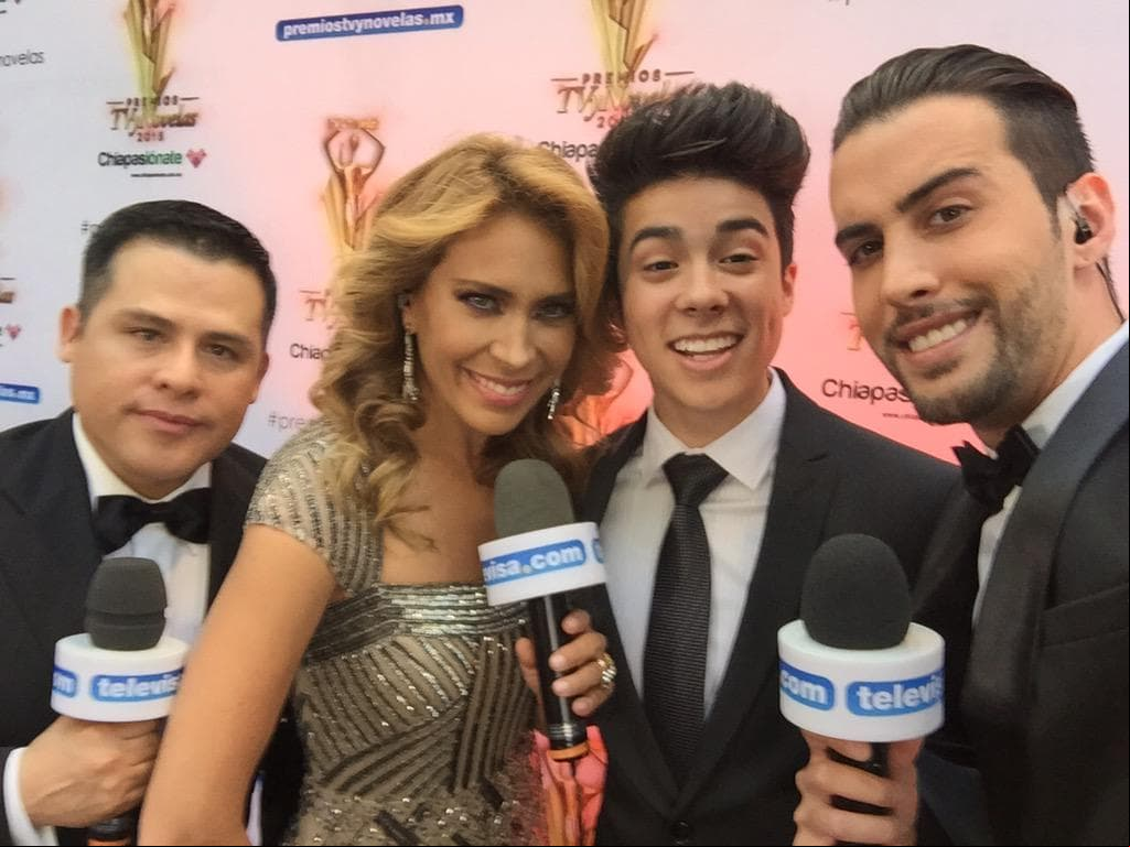 ¡Mario Bautista se convierte en trending topic en los Premios TVyNovelas 2015!