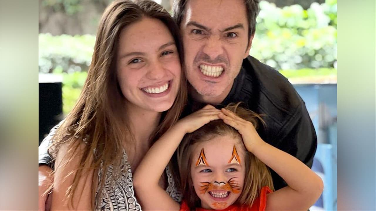 Mauricio Ochmann enternece con video de hijas; Kailani roba miradas