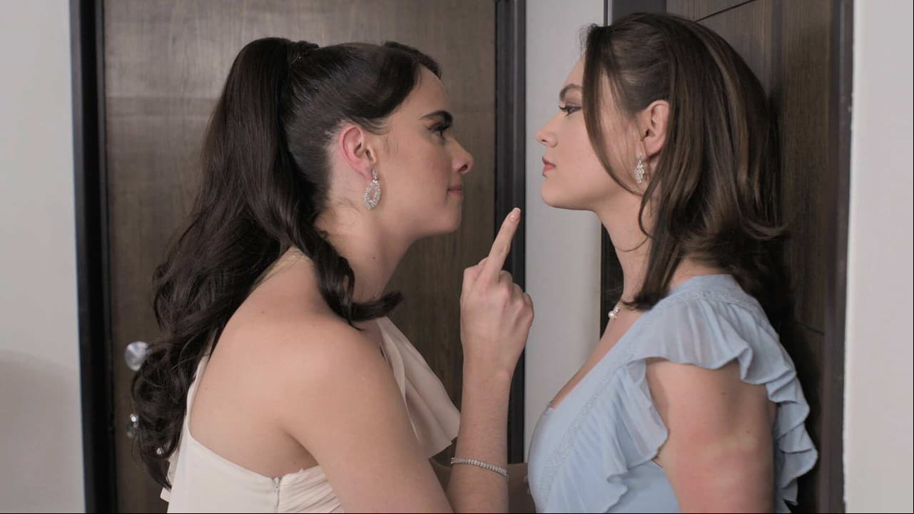 Nora reitera su deseo por Claudio y Valentina le advierte: “Ten cuidado”