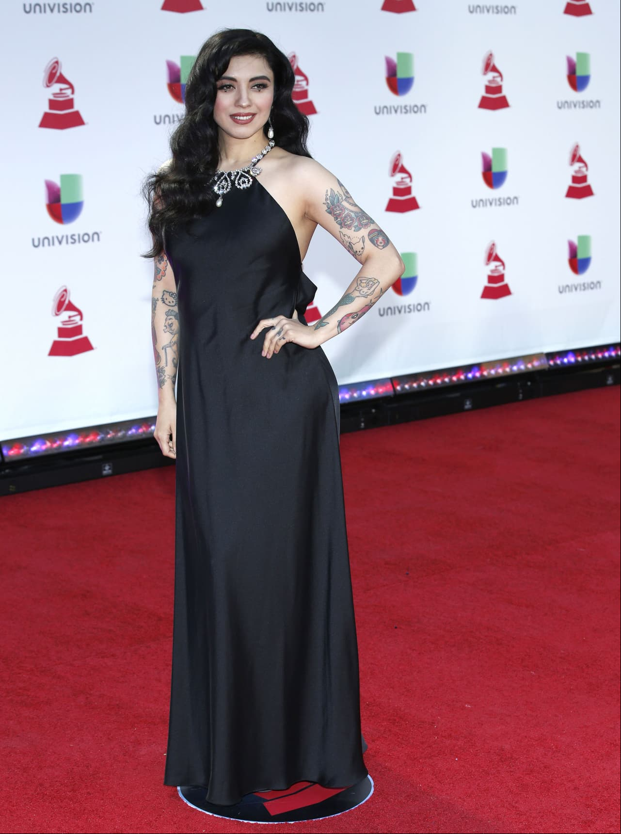 Mon Laferte está nominada en la categoría ‘Canción del Año’ por ‘Antes de Ti’
