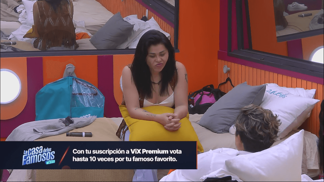 Gomita se confiesa con Ricardo en el cuarto Tierra