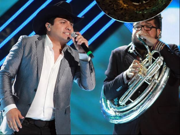 Julión Ávarez asegura: &#8220;Malamente no cuido mucho mi figura&#8221;