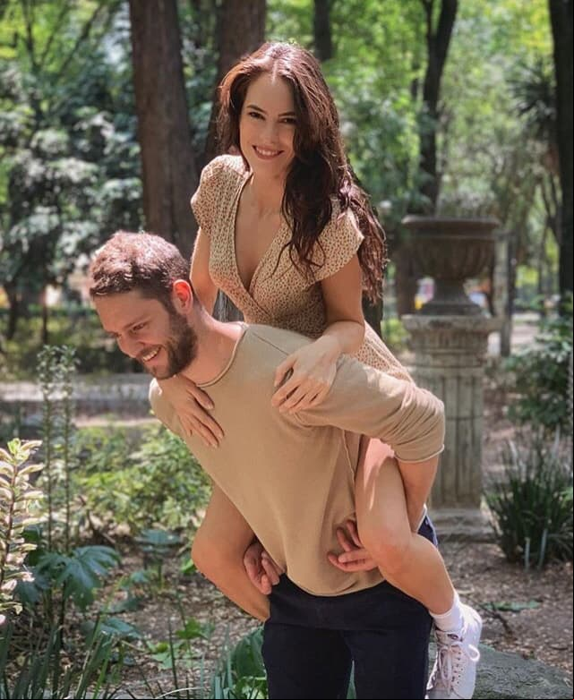 Se trata de una modelo mexicana de origen español que ha forjado una carrera dentro del medio del espectáculo.