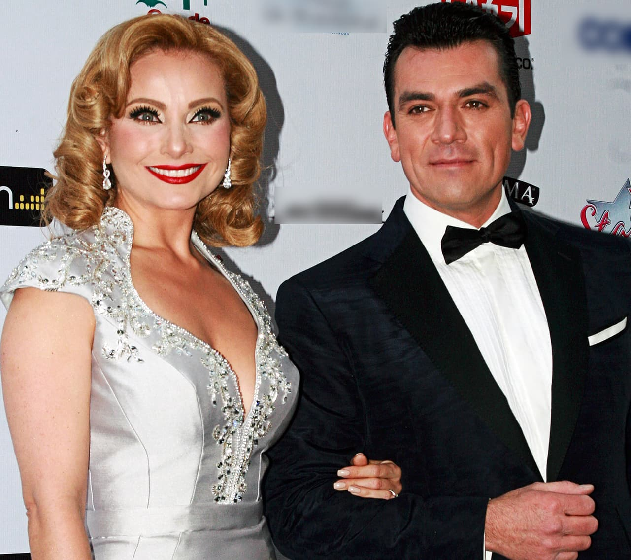 ¡Jorge Salinas y Elizabeth Álvarez serán padres de mellizos!