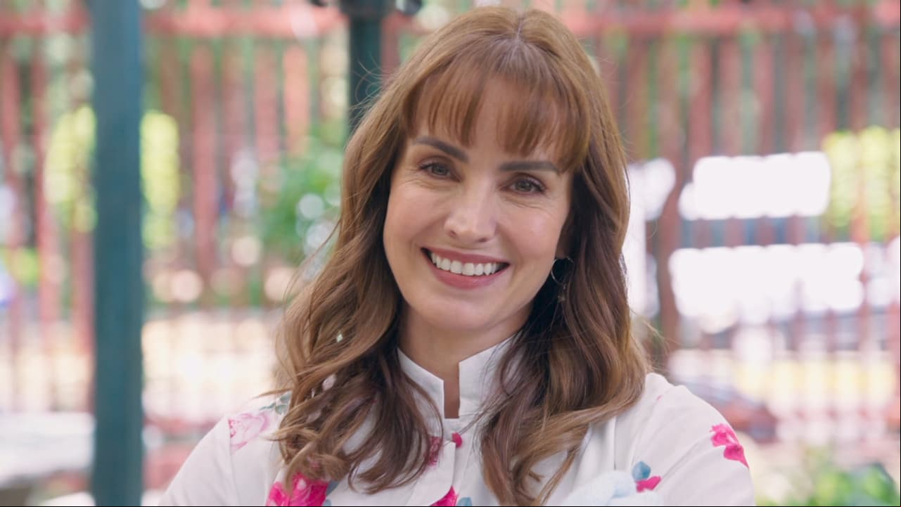 'Celeste' (Alejandra Barros) denunció a 'Braulio' a las autoridades, decidió mudarse del departamento para emprender una vida nueva y tuvo a un hermoso varón.