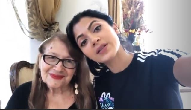 Kimberly Flores presume a su abuela en Instagram