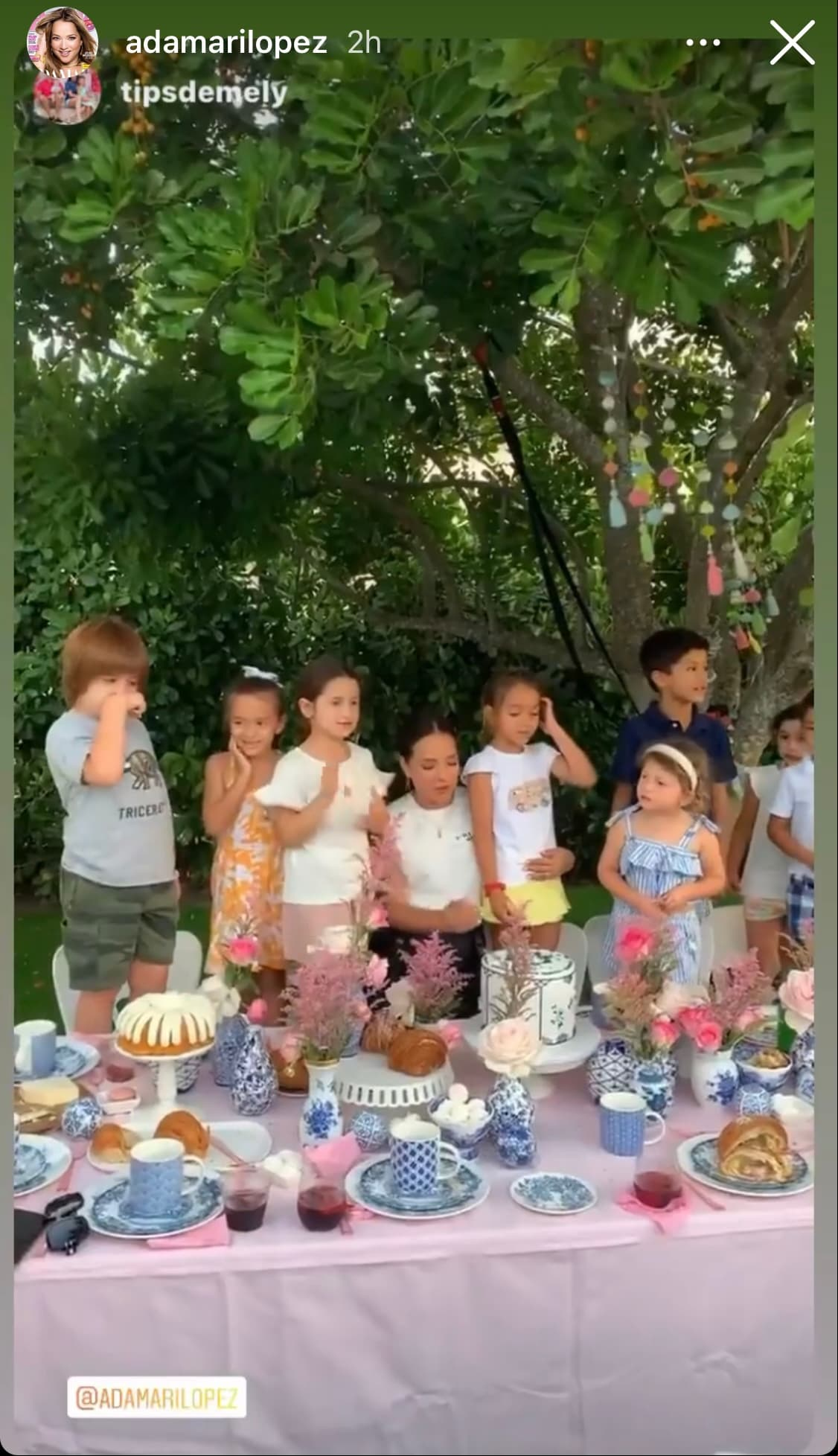 Por supuesto que a esta celebración no podía faltar Alaïa, su pequeña hija de seis años, y quien, en compañía de más niños, celebró a su famosa mamá.