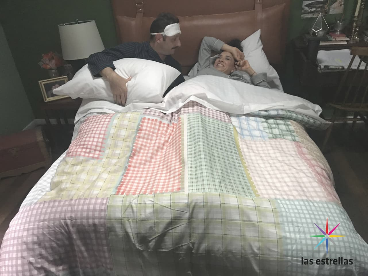 Pura risa en el set con Ricardo Fastlicht y Dalilah Polanco.