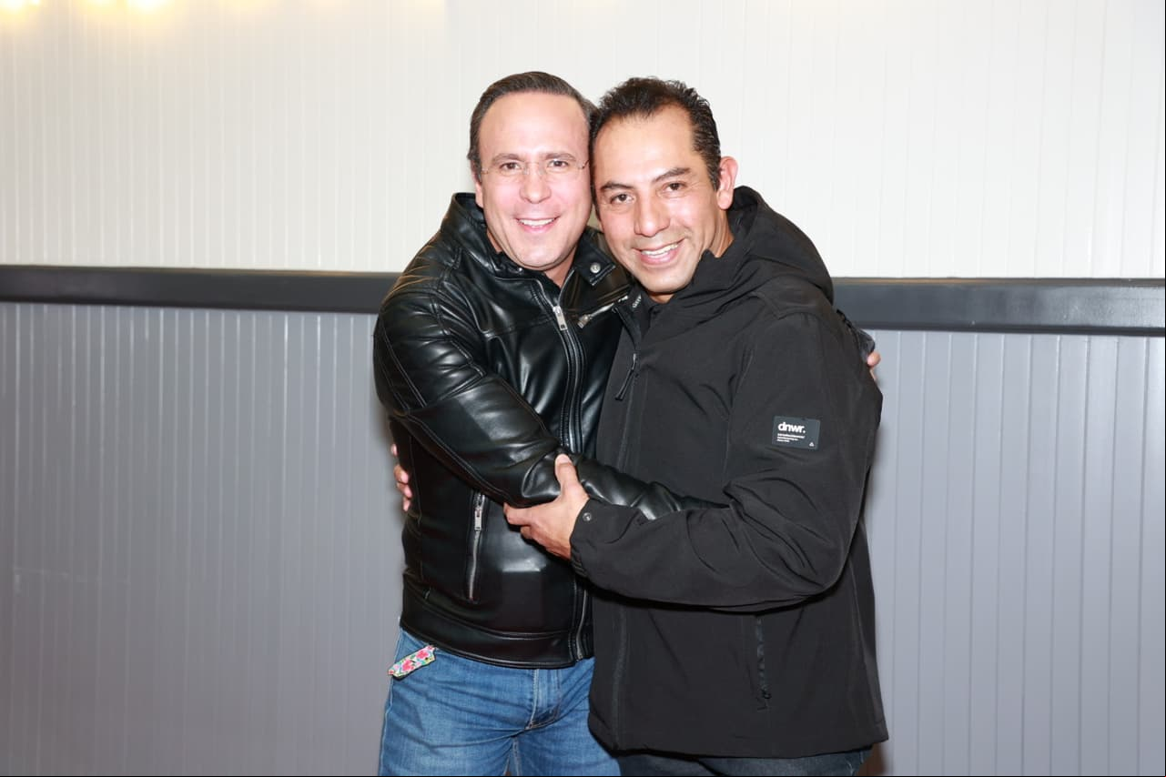 Otros que acudieron al evento fueron Ulises de la Torre y Ricardo Mendoza 'El Coyote'.