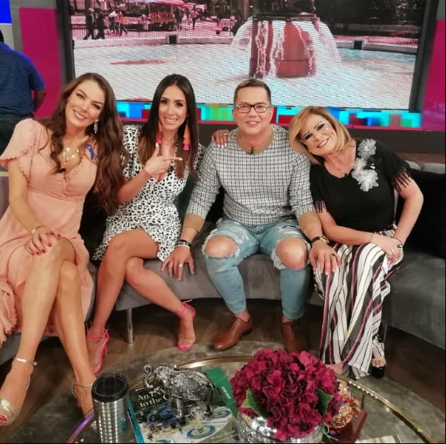 Charlie Zaa pone nerviosas a las conductoras de Cuéntamelo ya!