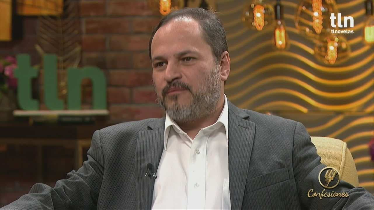 “¿Y esta rosa?”: El creador de ‘La Rosa de Guadalupe’ confiesa cómo eligió el nombre y el símbolo del programa