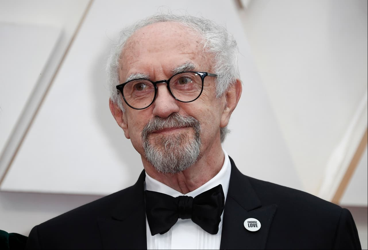 Jonathan Pryce, nominado como Mejor Actor por su trabajo en ‘The Two Popes’.