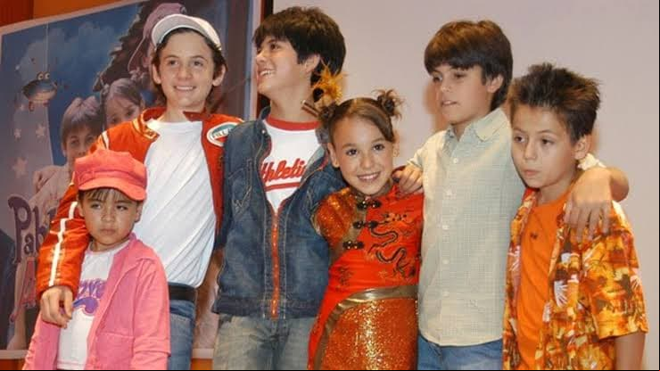 Con los protagónicos de Danna Paola, Jorge Trejo y Jesús Zavala, esta telenovela es una adaptación de la novela 'Las aventuras de Tom Sawyer', del escritor estadounidense Mark Twain.