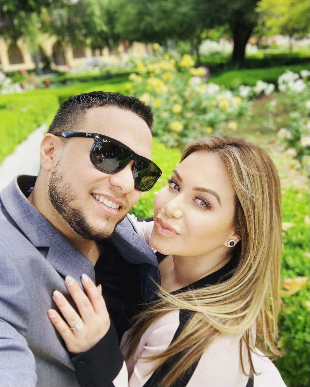 También se presenta un listado de los bienes de la intérprete, entre los que destacan joyas, vehículos, un negocio de nutrición, una cuenta bancaria, su casa en California y el acuerdo prenupcial donde la pareja acordó no recibir pensión.