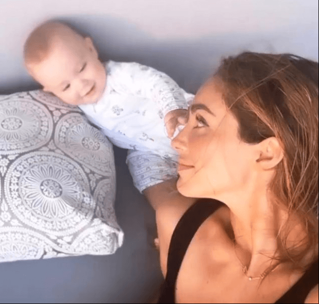 “Bienvenido Emiliano. 02/02/2020, 11:37 pm. ¡Se nos adelantó un poquito! 37 semanas. Pero gracias a Dios estamos perfectamente los dos. Fue un parto hermoso. Ya les contaré con detalles todo, por ahora a darle gracias infinitas a Dios y a todos ustedes por ponernos en sus oraciones y mandarnos tanto cariño”, expresó.