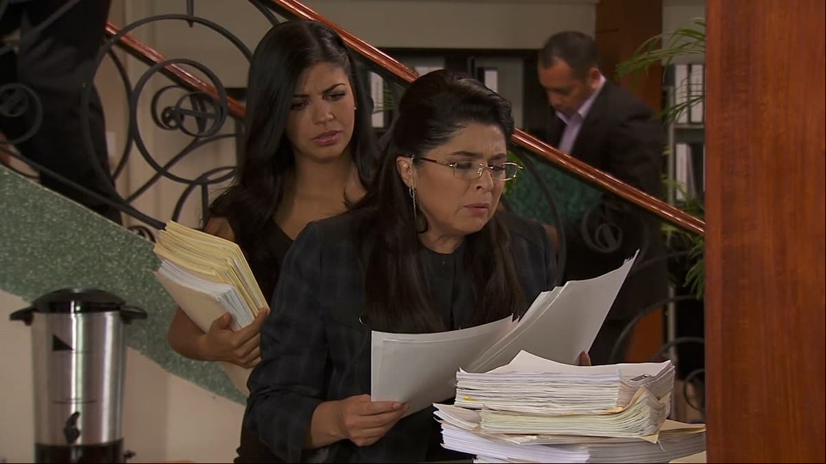 'Corona de Lágrimas' alista su regreso con Victoria Ruffo y África Zavala
