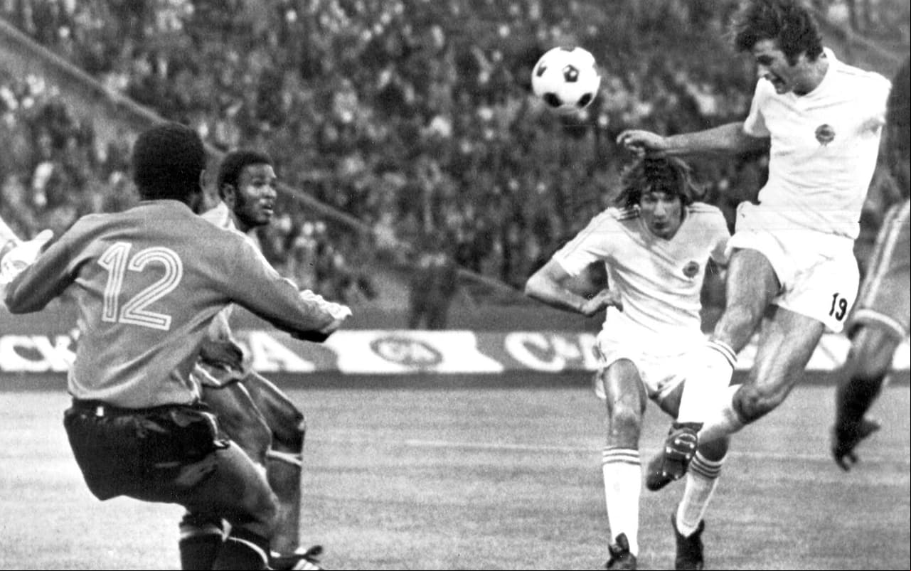 <h3 class="cms-H3-H3">2. Alemania 1974: Yugoslavia 9 - República Democrática del Congo 0</h3>
<br>
<br>En la Copa del Mundo de Alemania de 1974, el equipo que representaba a la hoy desaparecida Yugoslavia se impuso por un aplastante por 9 goles a 0 al equipo de la República Democrática del Congo, que entonces se llamaba Zaire. 
<br>