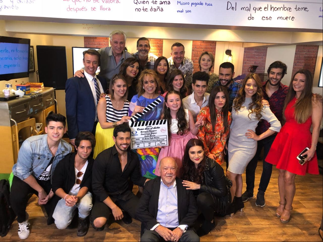 Conoce a los invitados de la octava temporada de Como dice el dicho