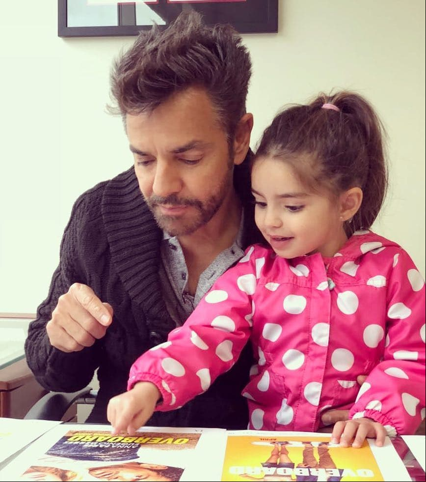 Así se divierte Eugenio Derbez con su hija Aitana