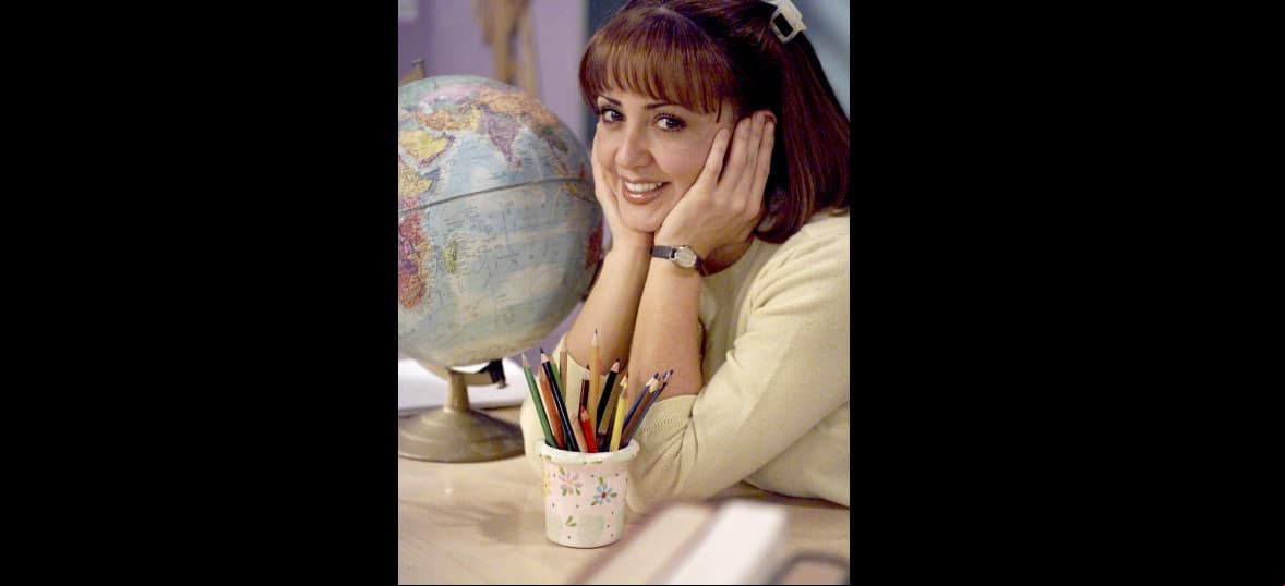 En 2002 regresó a las telenovelas con ‘¡Vivan los niños!’, en la que encarnó a la ‘Maestra Lupita’ y volvió a trabajar con Eduardo Capetillo.