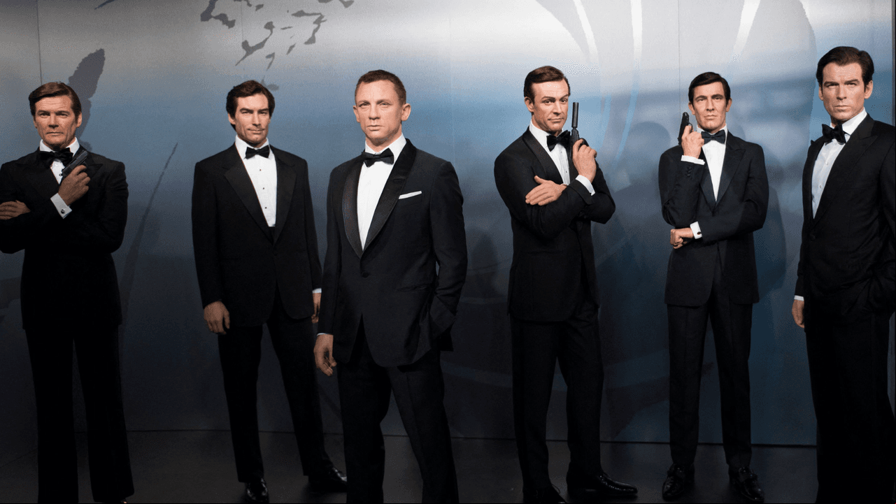 Figuras de cera de los seis actores que han interpretado a James Bond.