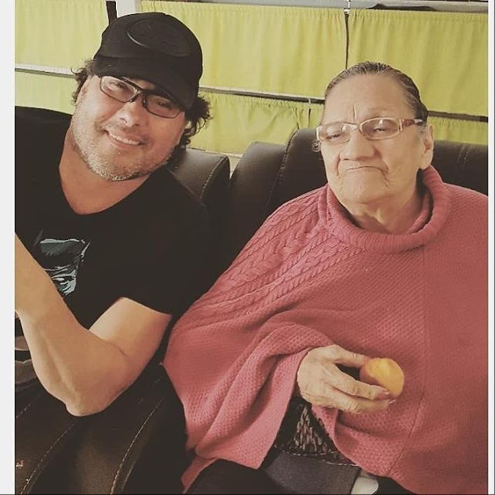 Eduardo Yáñez habla de las muertes de su mamá