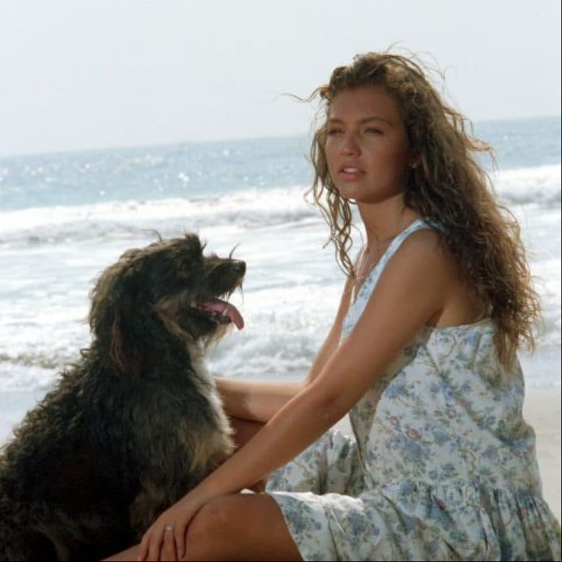 ‘Marimar’ fue una de las telenovelas más exitosas de la década de los 90; fue protagonizada por Thalía y Eduardo Capetillo. Ambos actores fueron respaldados por grandes estrellas, algunas de ellas ya murieron, pero siempre las recordaremos por su talento. ¡Mira las fotos!