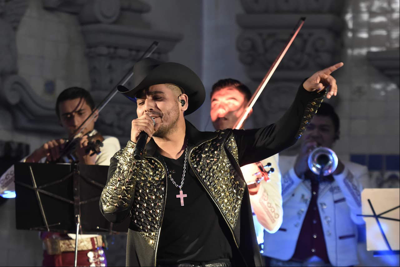 Espinoza Paz en el lanzamiento de su disco ‘No Pongan Esas Canciones’
