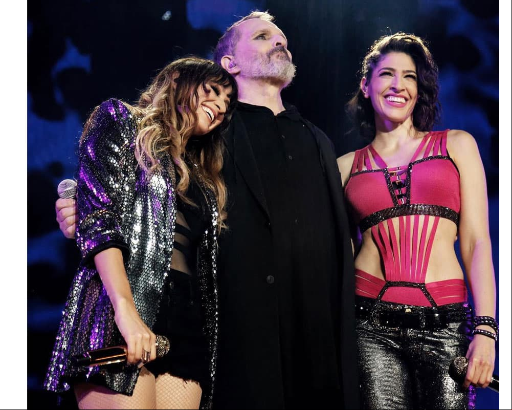 Miguel Bosé acompañó a Ha*Ash en el cuarto concierto del dueto mexicano