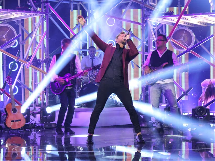 David Bisbal llegó con todo su romanticismo a 'Al final... Todo queda en familia'