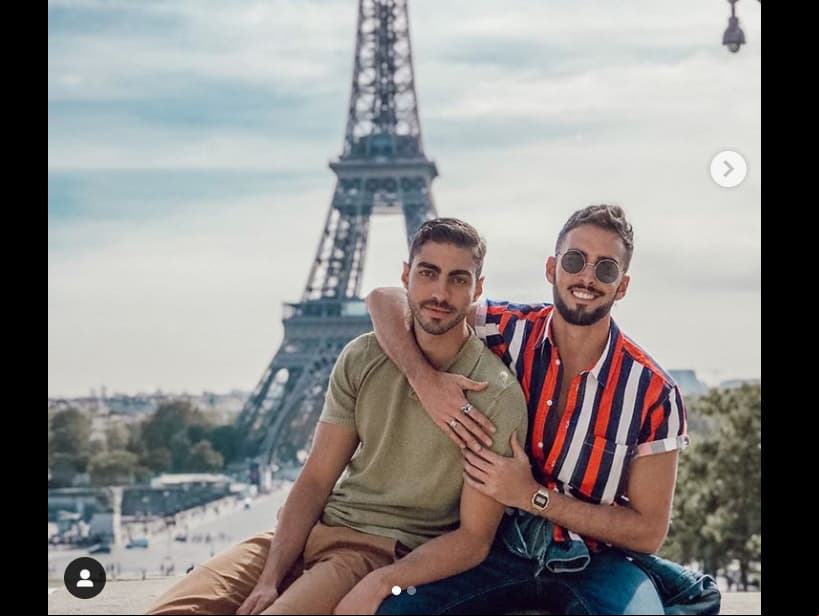 El primer día del 2020, Roberto Carlo presentó en su cuenta de Instagram a su novio Ruben Kuri, de quien está totalmente enamorado, durante un viaje que realizaron a París, Francia.