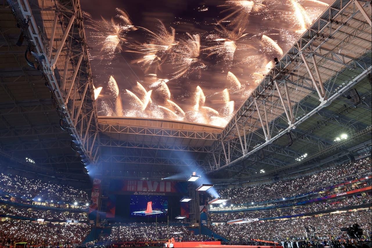 Rihanna deslumbró con su actuación en el Show de medio tiempo en el Super Bowl 2023