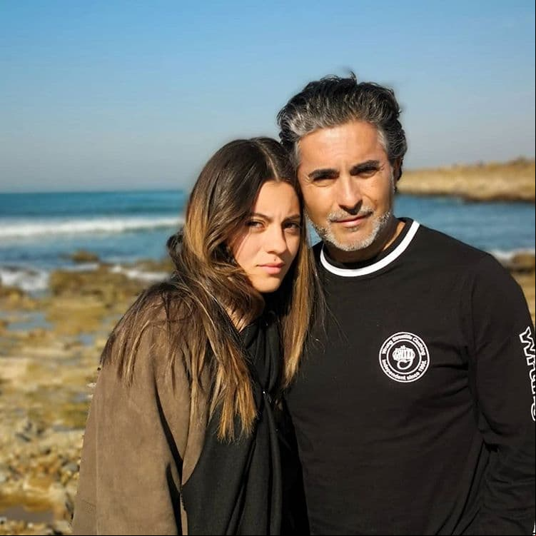Raúl Araiza comparte en sus redes sociales cómo es la relación con sus hijas Camila y Roberta, con quienes disfruta de la vida. Este año terminó su relación con Fernanda Rodríguez.