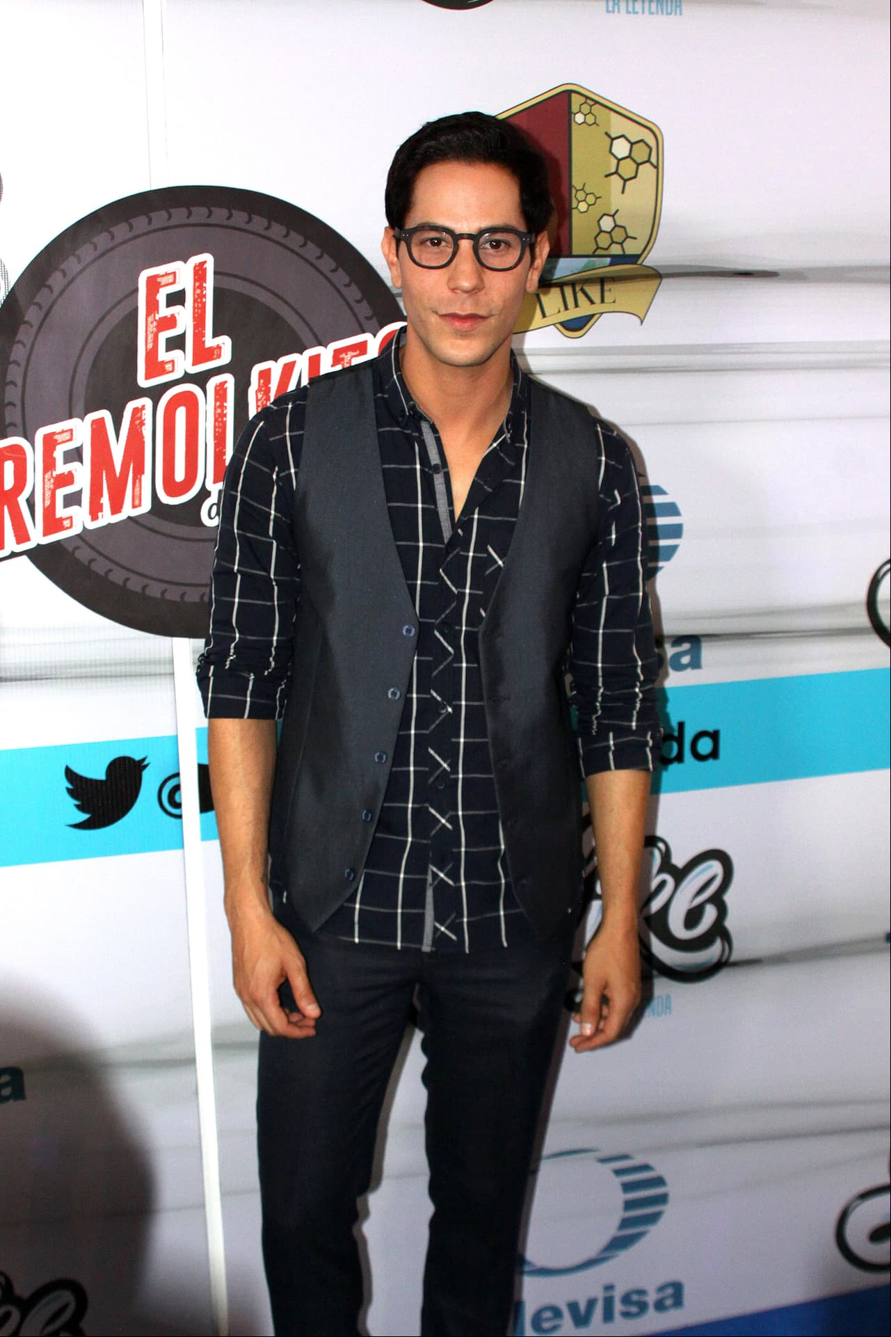 El intérprete formó parte del elenco de ‘Like, la leyenda’ con el papel del profesor ‘Gabriel Rey’ y destacó la labor del productor Pedro Damián para encontrar a jóvenes talentos: “la lista tan impresionante de los valores que ha sacado en el mundo del espectáculo, es más de la mitad de la gente que ahorita está protagonizando y está en lo más alto de sus carreras”, dijo al programa Hoy.